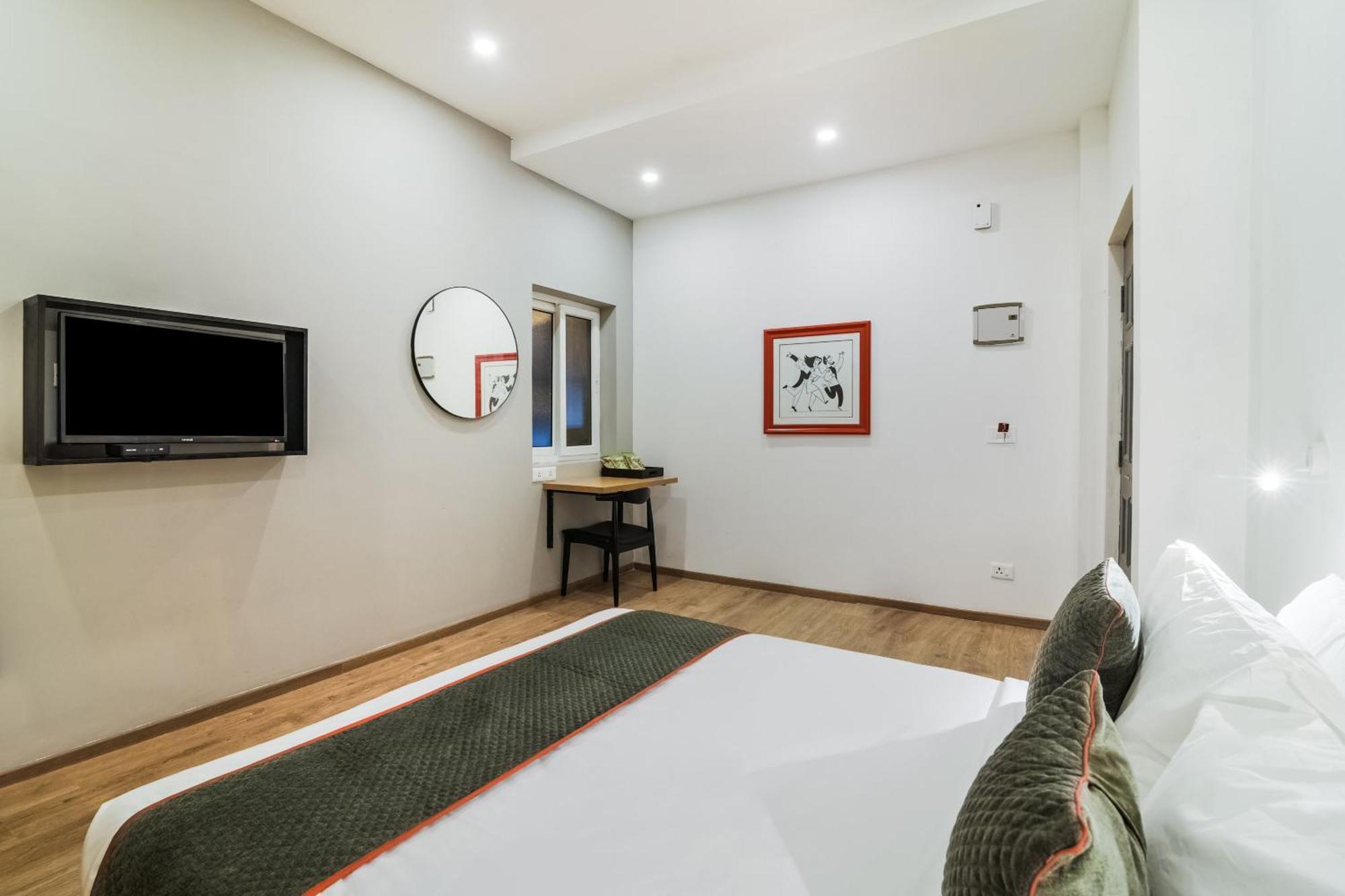 Super Townhouse Xotel Chennai Exterior photo